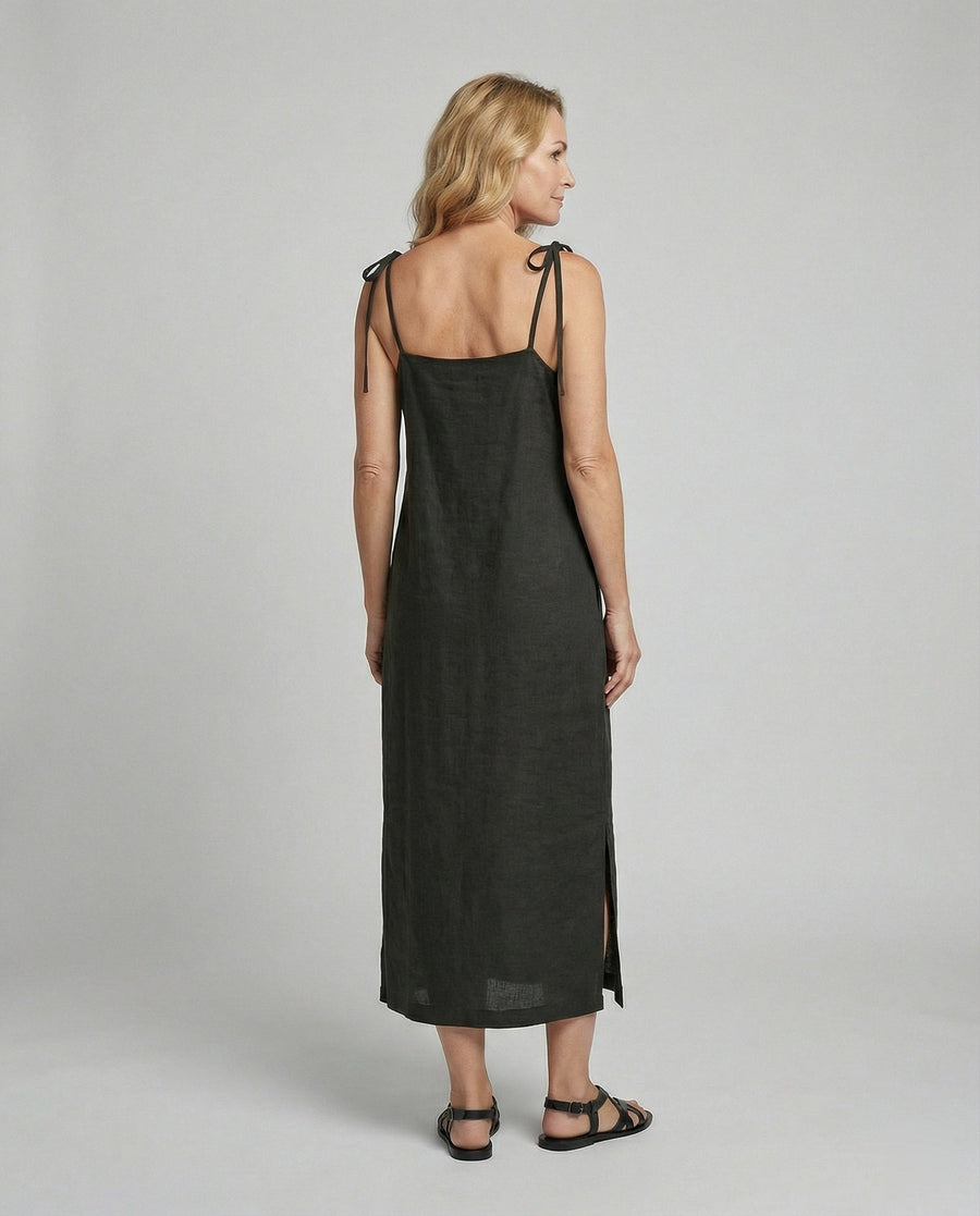 Jana Airy Linen Dress with Pockets in Black