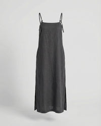 Jana Airy Linen Dress with Pockets in Black