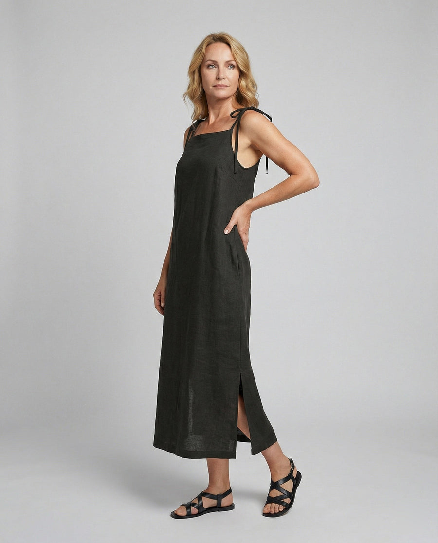Jana Airy Linen Dress with Pockets in Black