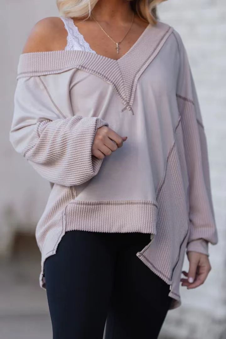 Jasmine Casual Sweater with V-Neck in Grey