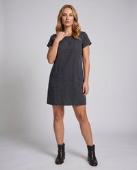 Jasmine Linen Blend Dress with Crew Neck and Pockets