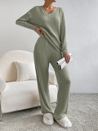 Jemima Set with V-Neck in Olive Green