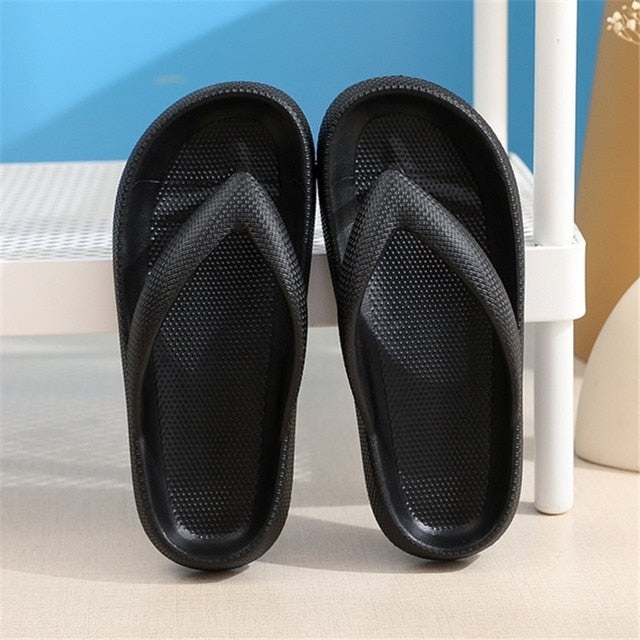 Jordan Cloud Slippers in Black