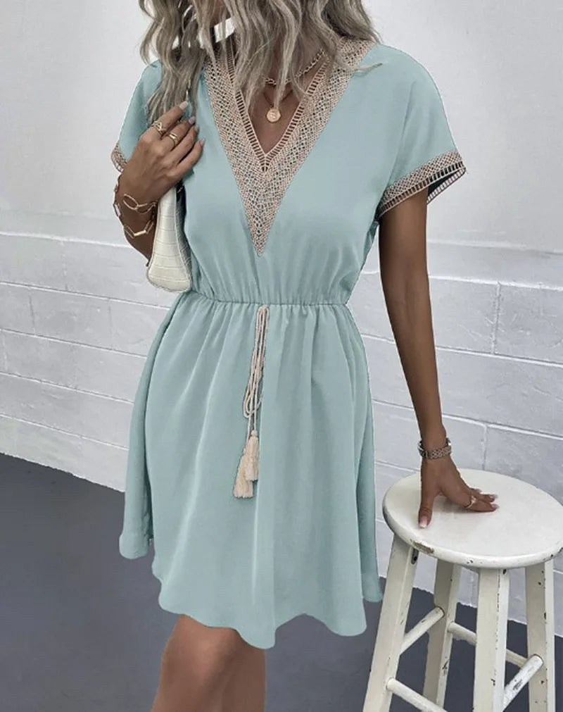 Josephine Chic V-Neck Boho Dress with Flattering Waist Tie in Light Green
