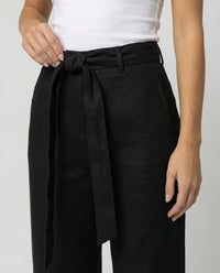 Juliana Elegant Linen Trousers with Wide Leg in Black