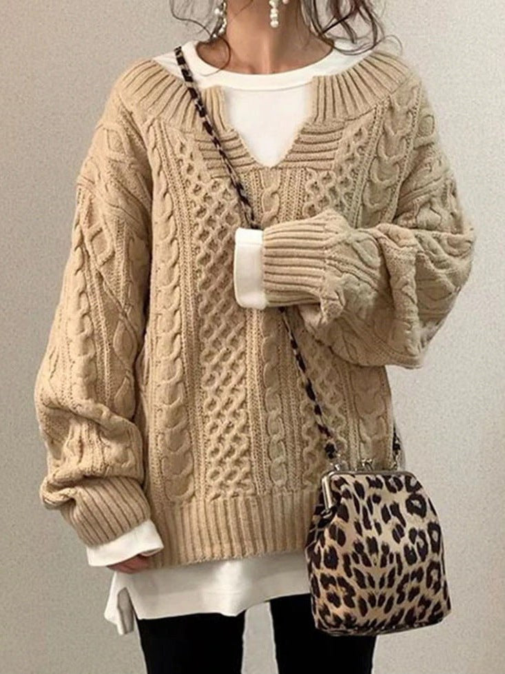 Juna Knit Sweater with V-Neck in Apricot