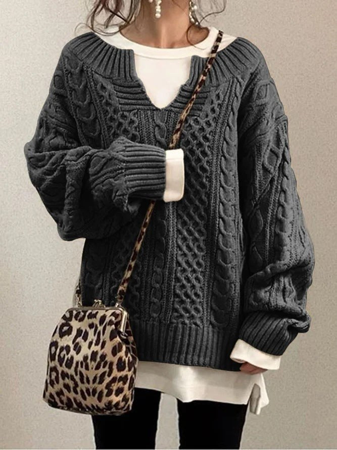 Juna Knit Sweater with V-Neck in Grey