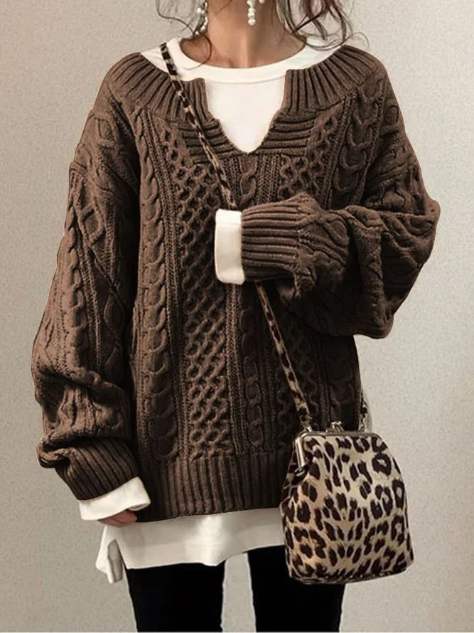 Juna Knit Sweater with V-Neck in Khaki