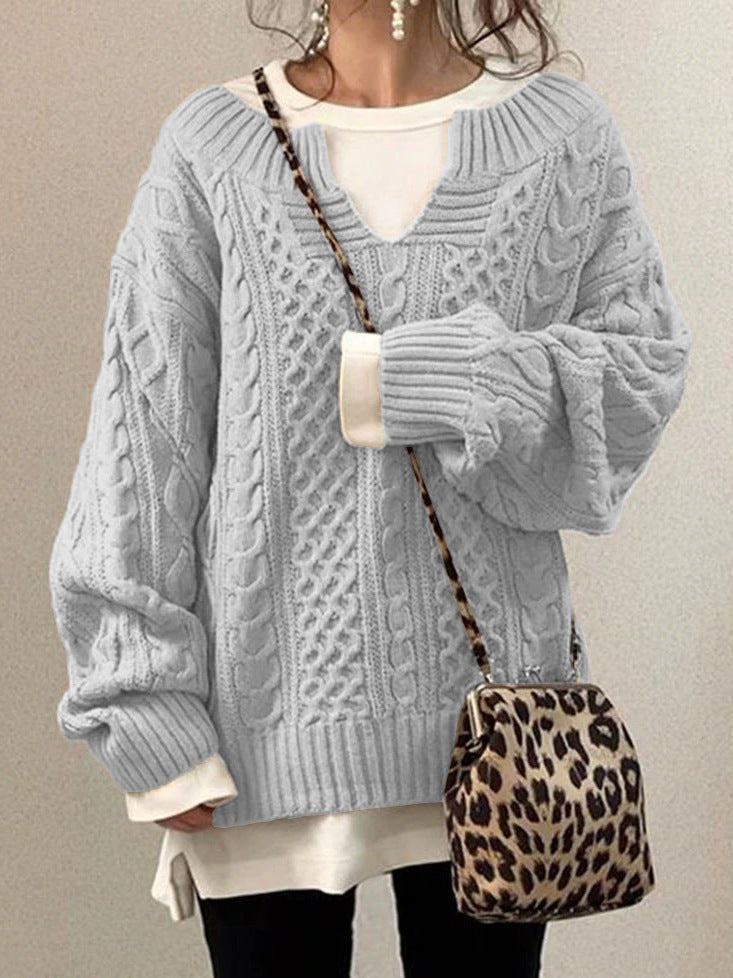 Juna Knit Sweater with V-Neck in Light Grey