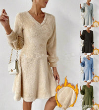 Katia Dress with V-Neck in Apricot