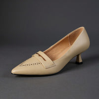 Katrina Kitten Heel Pump in Apricot