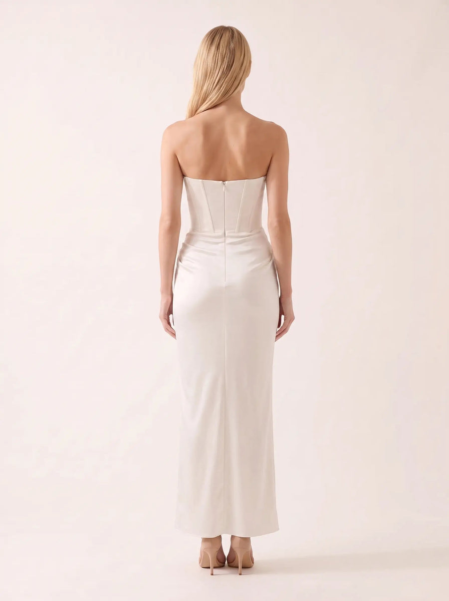Kylie Ivory 4