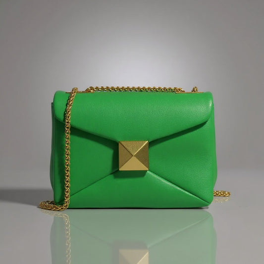 L’Avenue Handbag in Emerald