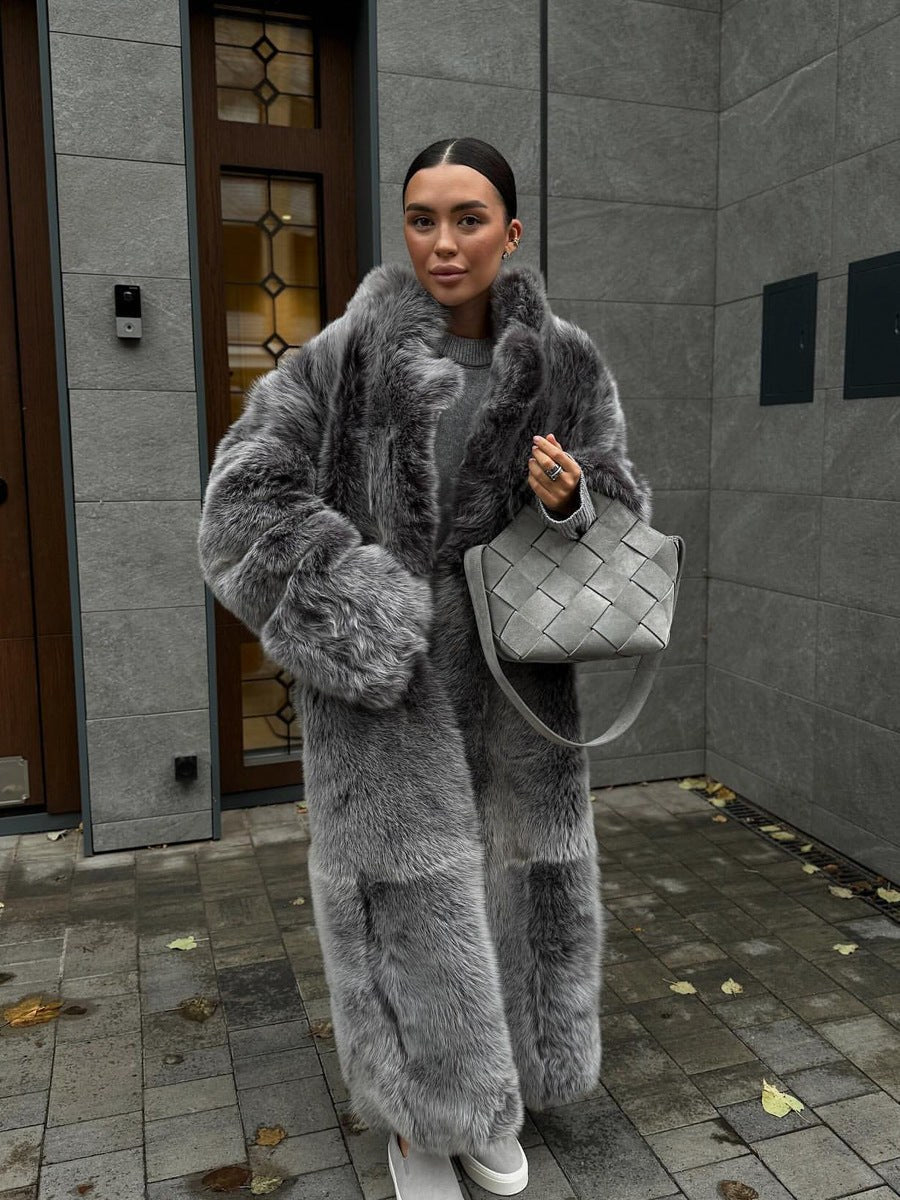 Lacey Coat in -