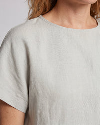 Lara Airy Linen Set