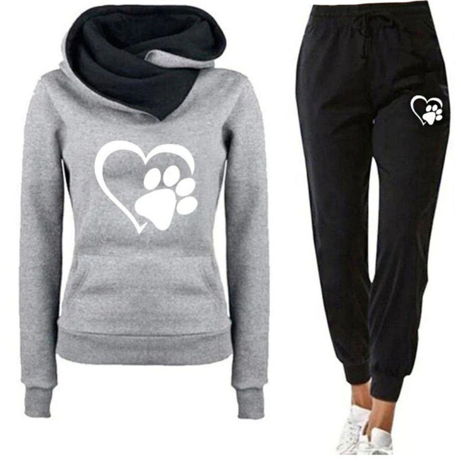 Lara Comfortable Suit with Pockets and Hood