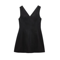 Lavinia Elegant Dress with V-Neck in Black