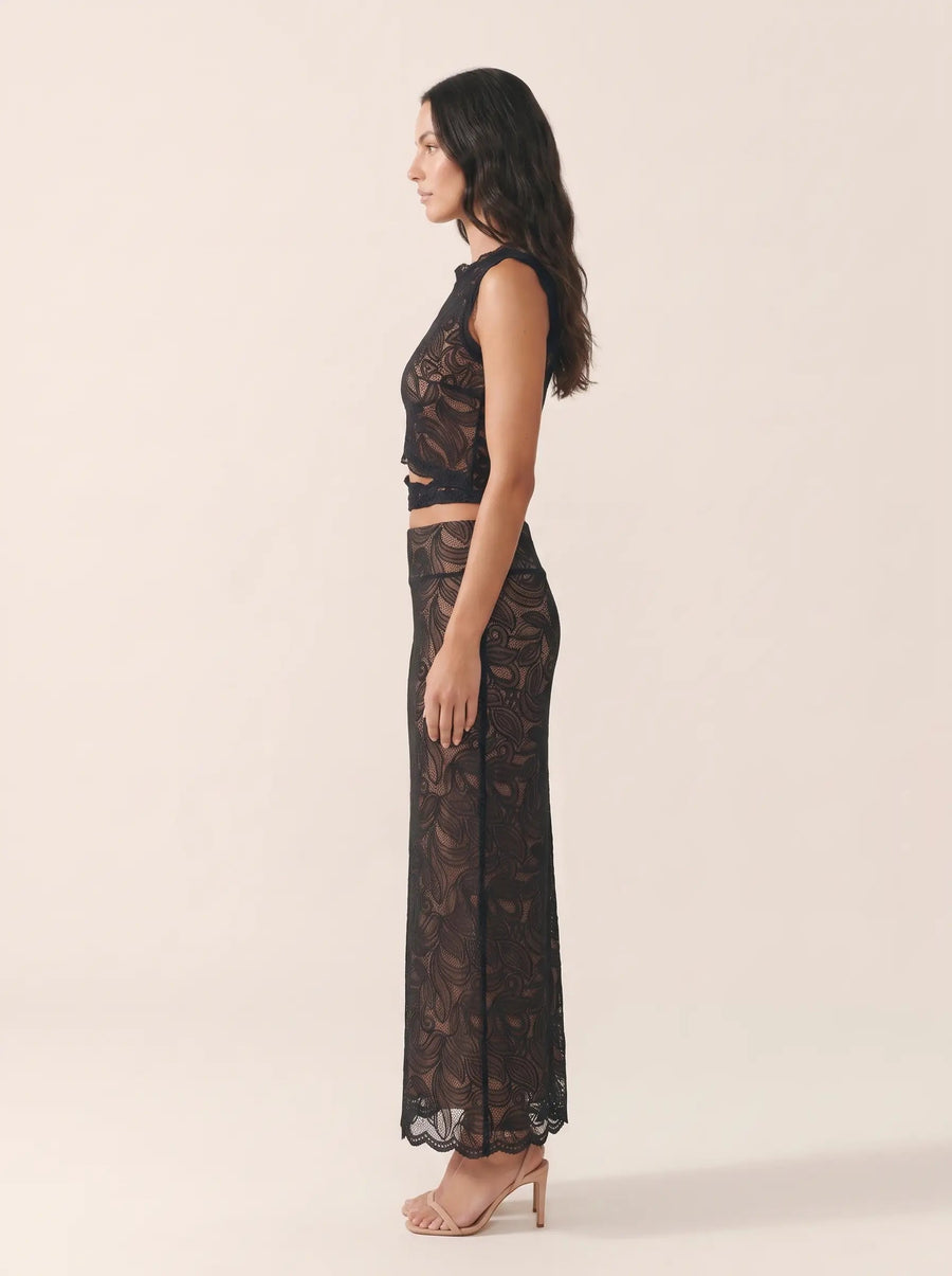 Lina Black 3