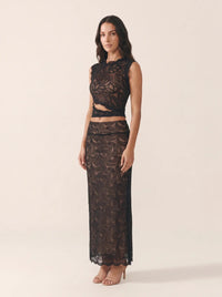 Lina Black 6