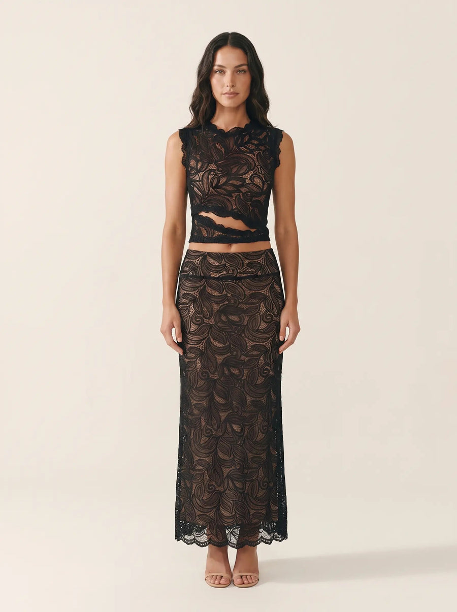 Lina Black 1