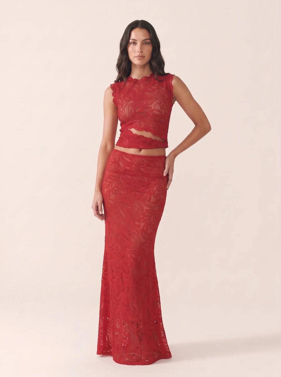 Lina Red 5