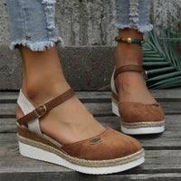 Linnea Vintage Sandals in Brown