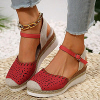 Lisette Vintage Sandals in Red