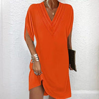 Lola Elegant Dress with V-Neck and Side Split in Green