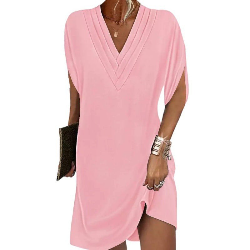 Lola Elegant Dress with V-Neck and Side Split in Green