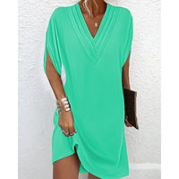 Lola Elegant Dress with V-Neck and Side Split in Green