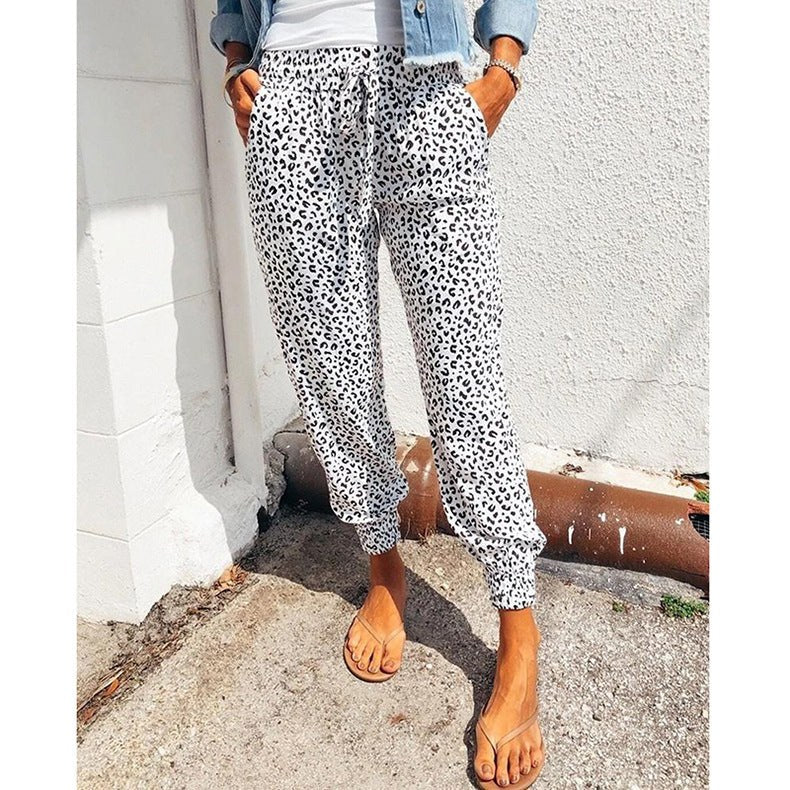 Mae Elegant Trousers with Elastic Waist in White