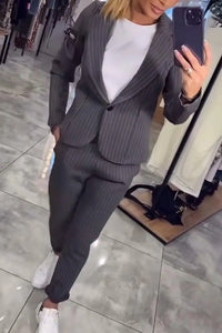 Maeve Elegant Blazer in Grey