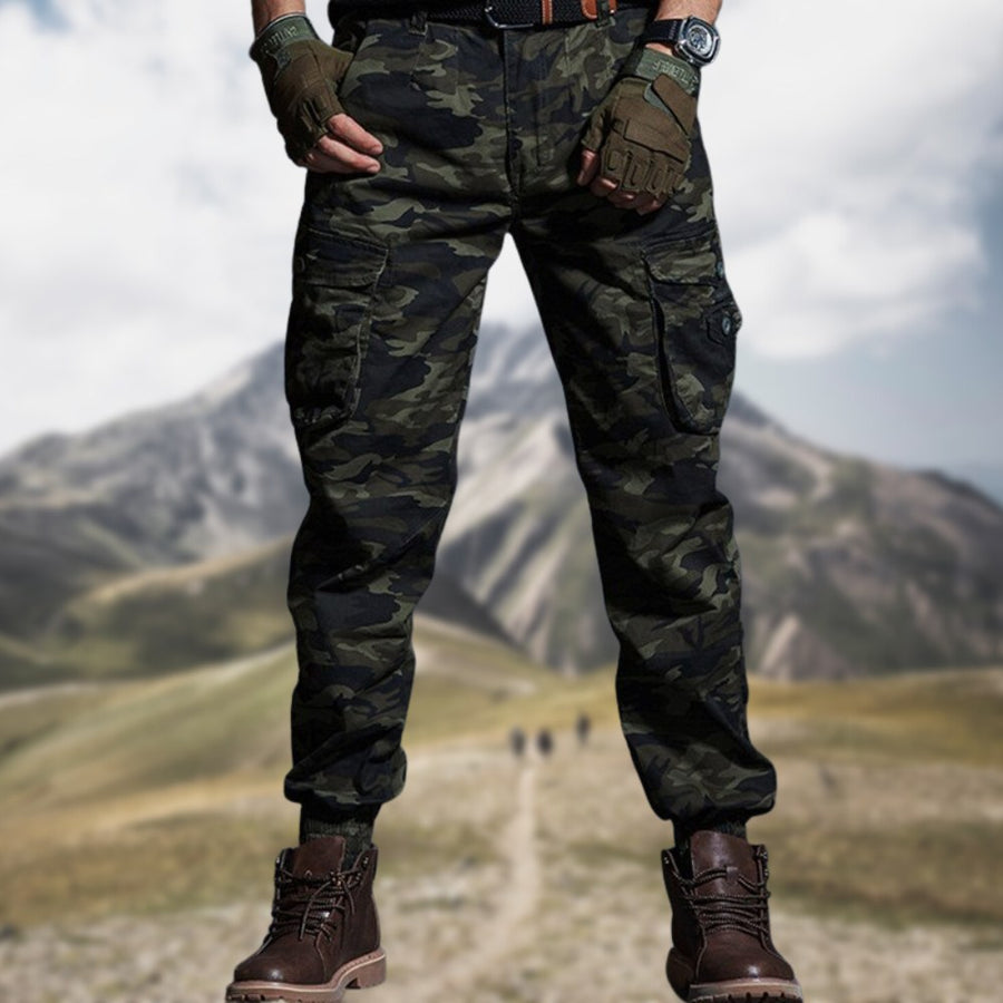 Magnus Trousers in Camouflage Green