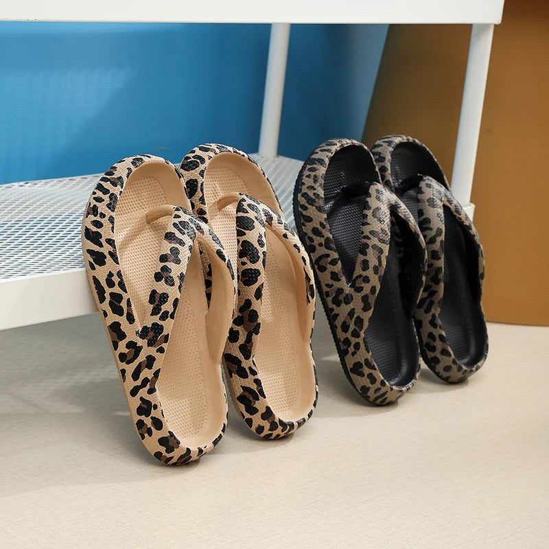 Marsa Cloud Foam Sandals in Black/White