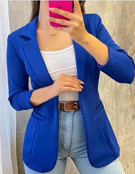 Matilda Elegant Blazer with Pockets and Fitted in Blue