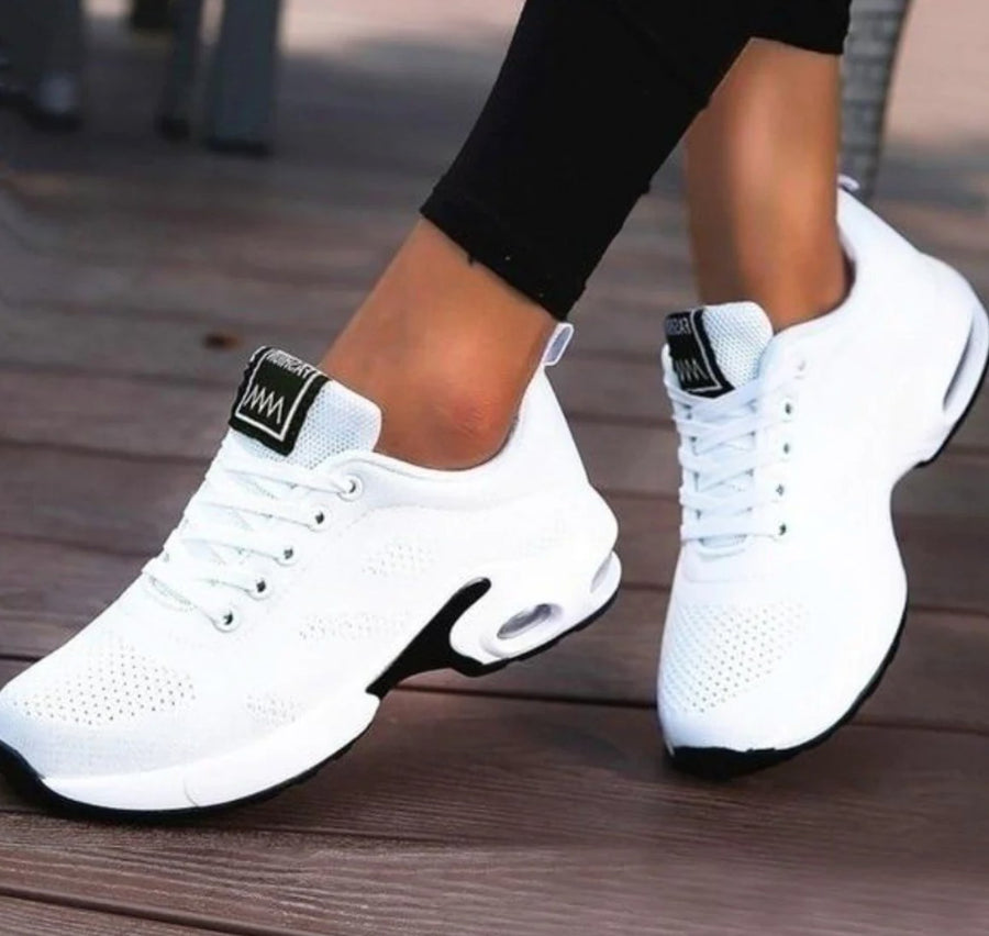 Matteo Comfortable Shoes in White