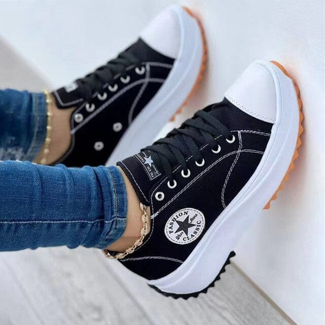 Matteo Sneakers in Black