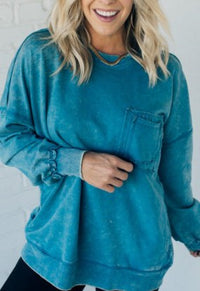 Myra Comfortable Shirt with Pockets and Oversized in Navy