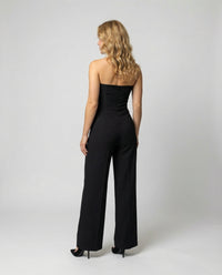 Nadia Jumpsuit with V-Neck and Sleeveless in Black