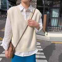 Noa Elegant Knit Vest with V-Neck in Cream