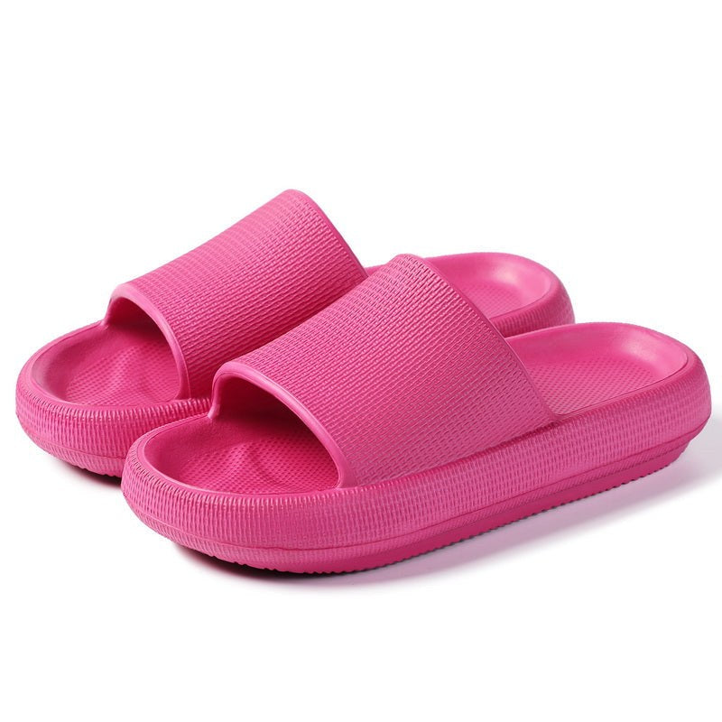 Nolan Slippers in Pink