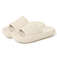 Nolan Slippers in White