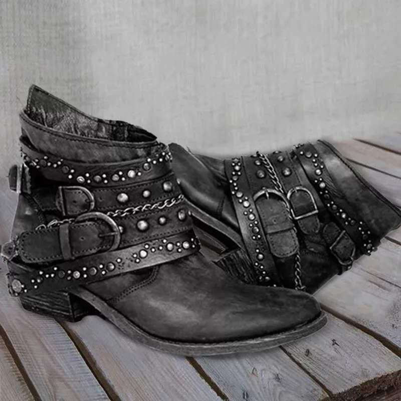 Oskar Vintage Boots in Black