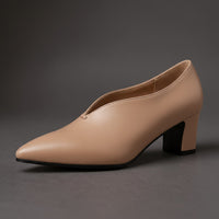 Penelope Pointed Toe Pump in Apricot
