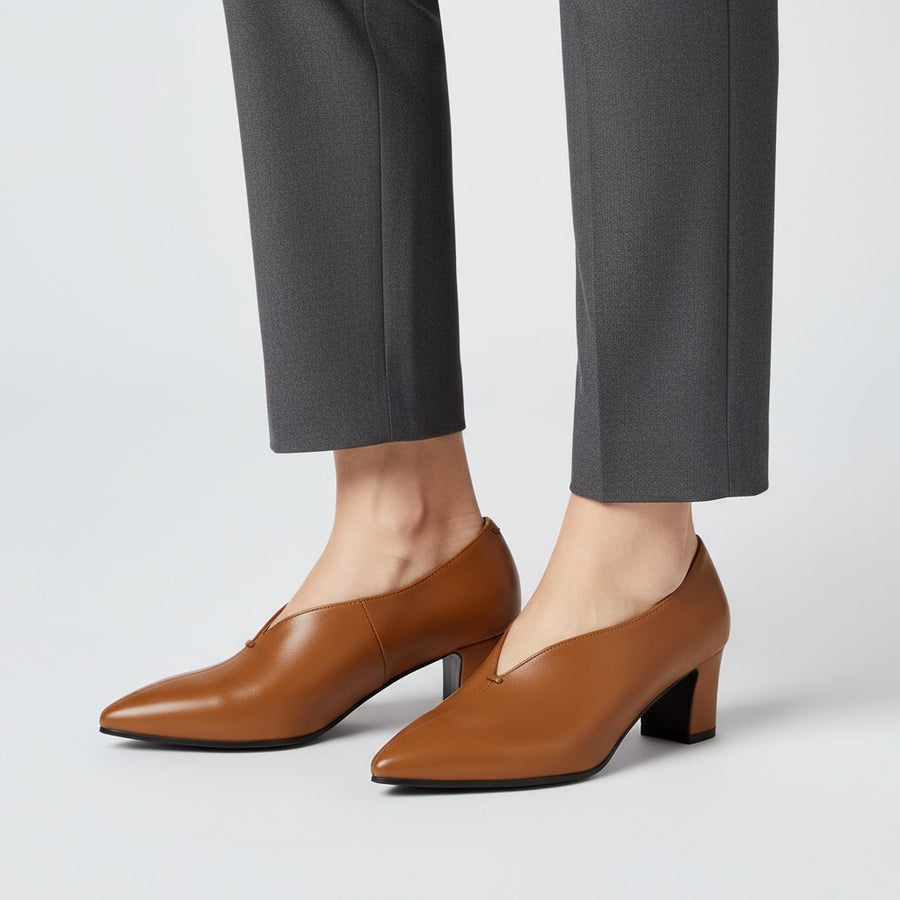 Penelope Pointed Toe Pump in Sienna Brown