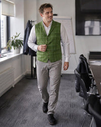 Pepijn Vest with Button Front in Light Green
