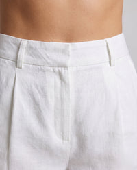 Perla Elegant Linen Shorts