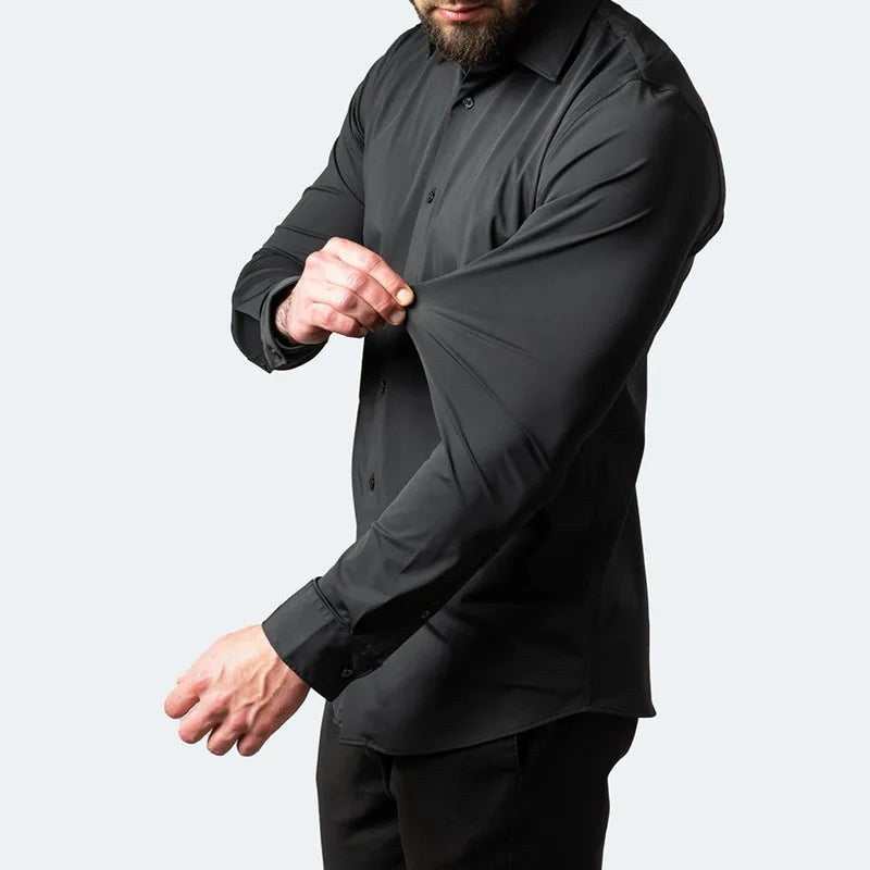 Pieter Shirt with Long Sleeve and Button Front in Black