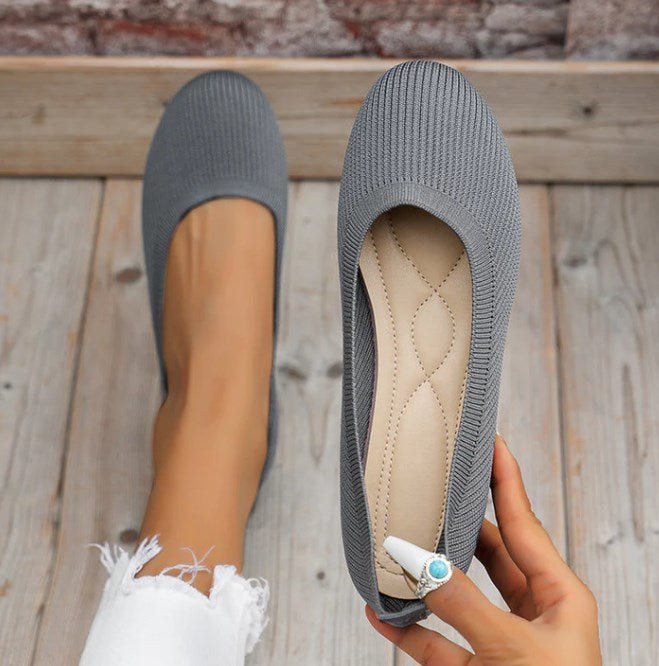 Priya Ballet Flats in Grey