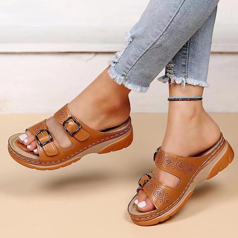 Reinier Orthopaedic Sandals in Brown